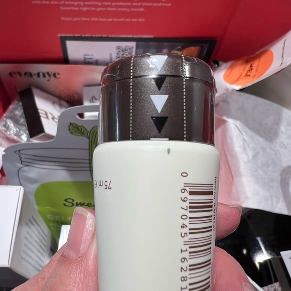 NWT AHAVA time to hydrate essential day moisturizer for normal to dry skin. - Picture 9 of 12